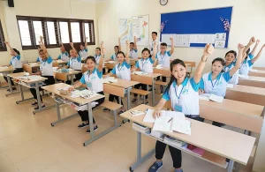 Đơn hàng Đài Loan – Công nhân sản xuất linh kiện nhựa